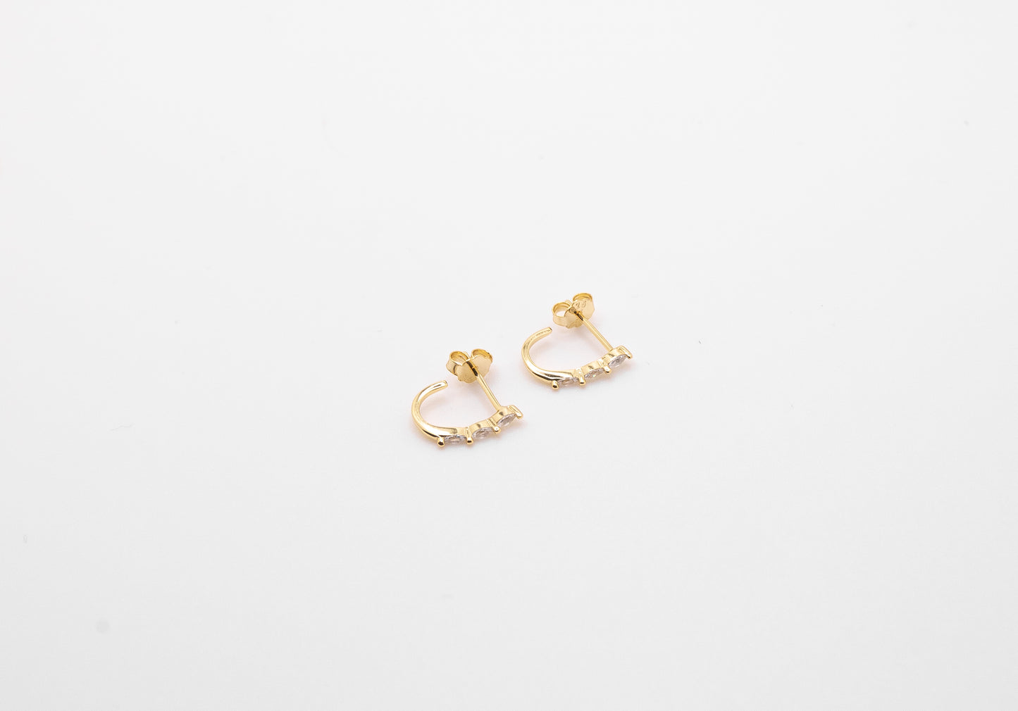 SD DAINTY HOOPS